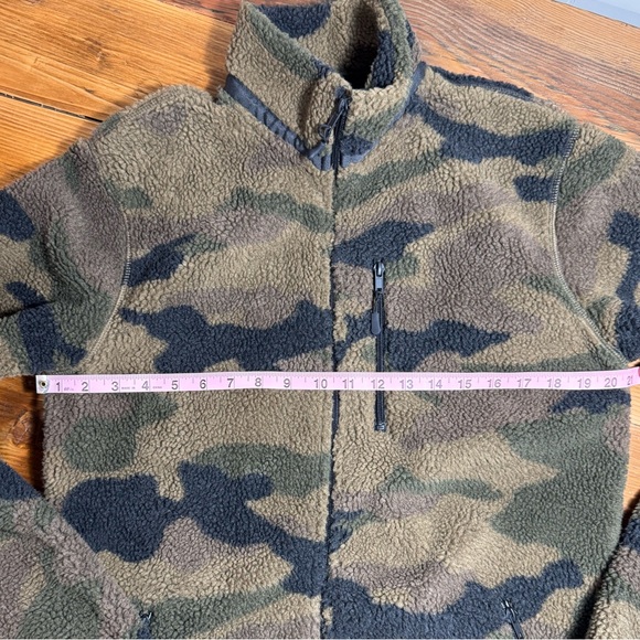 H&M Divided Men’s Sherpa Teddy Green Camo Zip-up fleece lined Jacket Size S EUC - Picture 7 of 13